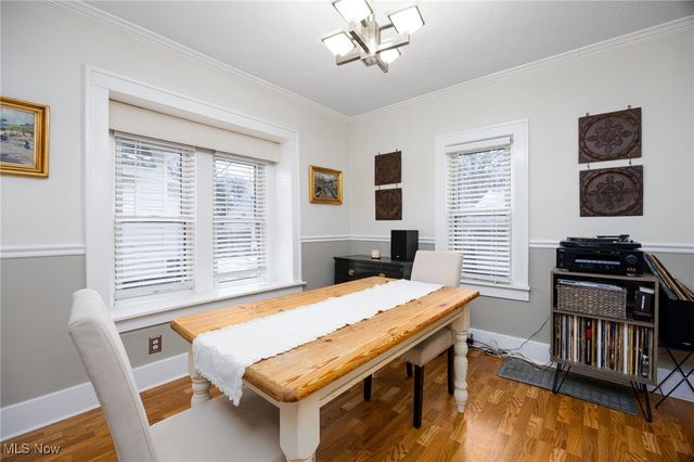 946 Falls Avenue, Cuyahoga Falls, OH 44221