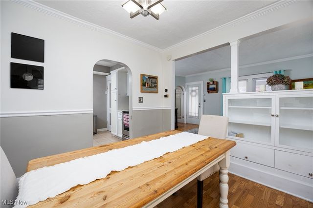 946 Falls Avenue, Cuyahoga Falls, OH 44221