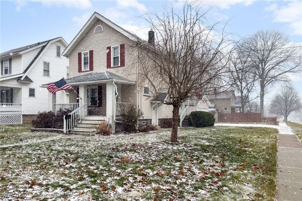 946 Falls Avenue, Cuyahoga Falls, OH 44221