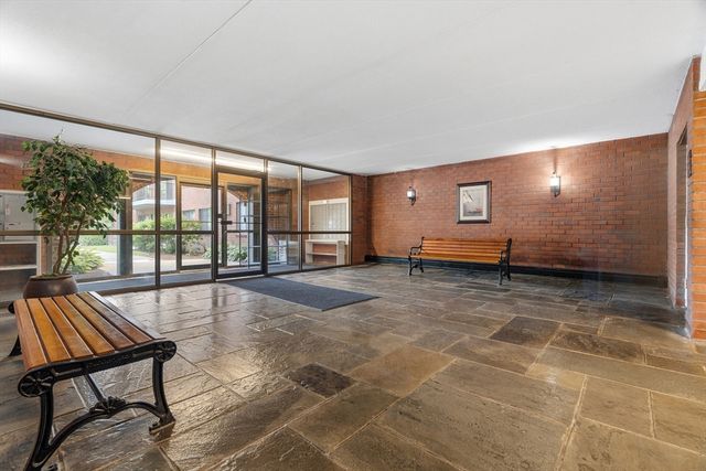 573 Broad St 135, Weymouth, MA 02189