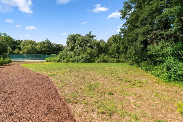 573 Broad St 135, Weymouth, MA 02189