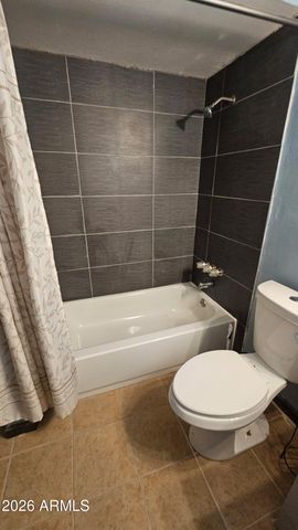 6233 W MONTEREY Way, Phoenix, AZ 85033