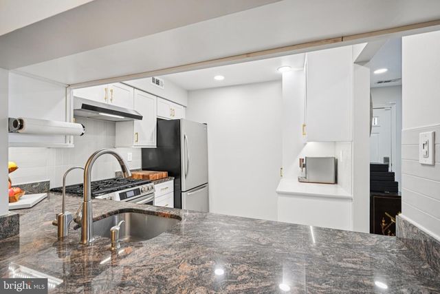 2603-A YARMOUTH LN, Mount Laurel, NJ 08054