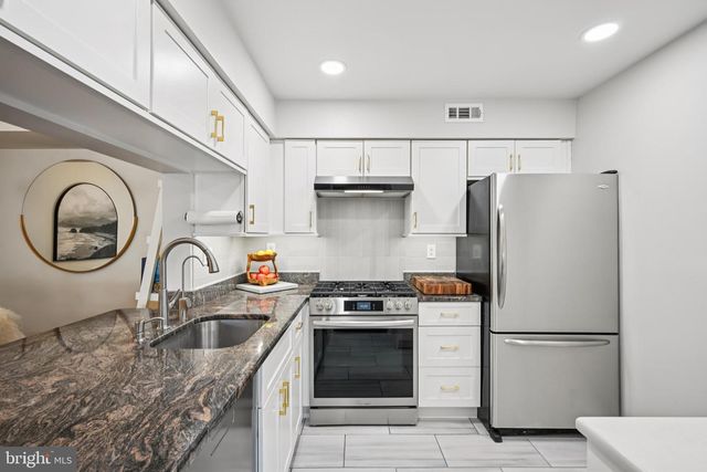 2603-A YARMOUTH LN, Mount Laurel, NJ 08054