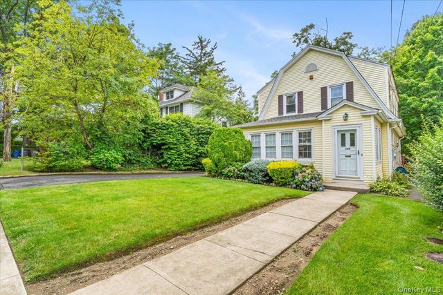 126 Hampshire Road, Great Neck, NY 11023