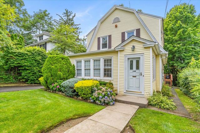 126 Hampshire Road, Great Neck, NY 11023