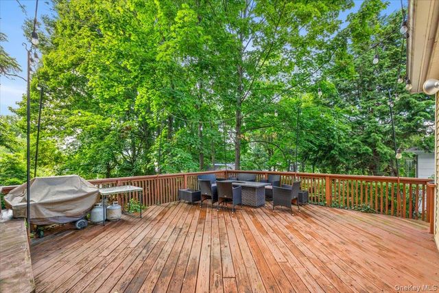 126 Hampshire Road, Great Neck, NY 11023