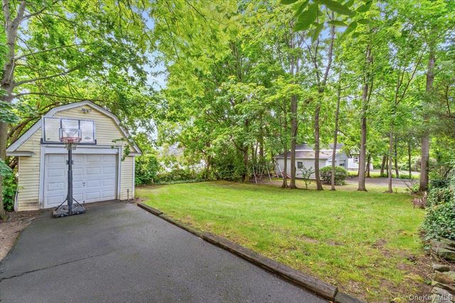 126 Hampshire Road, Great Neck, NY 11023