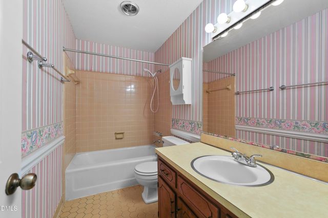 3307 Roundtree Court, Raleigh, NC 27607