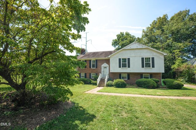 3307 Roundtree Court, Raleigh, NC 27607