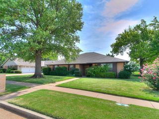 1704 Magnolia Lane, Edmond, OK 73013