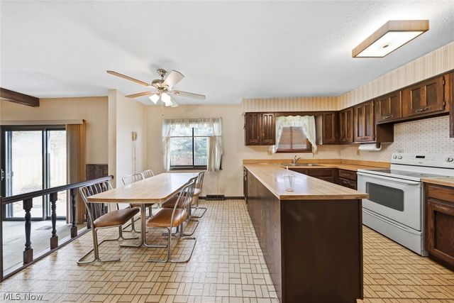 17773 Blazing Star Drive, Strongsville, OH 44136