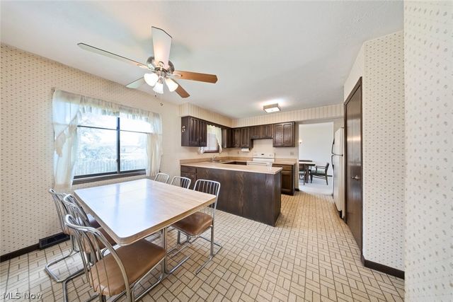 17773 Blazing Star Drive, Strongsville, OH 44136