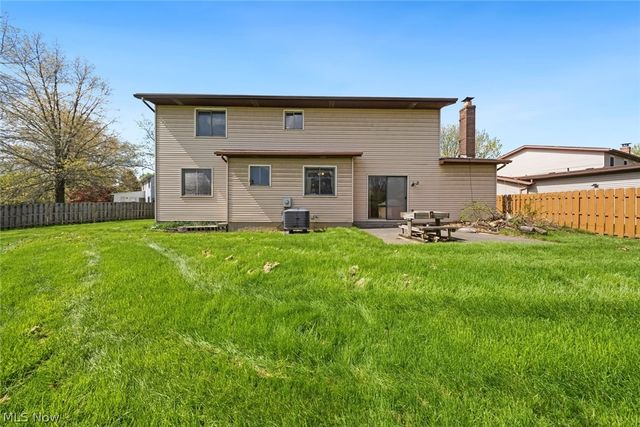 17773 Blazing Star Drive, Strongsville, OH 44136