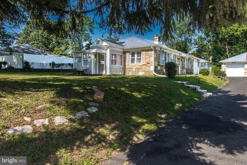 8714 VERREE RD, Philadelphia, PA 19115