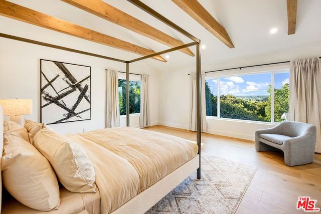 4041 Davana Road, Los Angeles, CA 91423