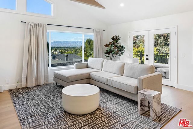 4041 Davana Road, Los Angeles, CA 91423