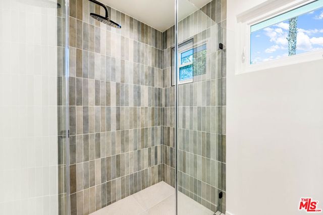 4041 Davana Road, Los Angeles, CA 91423