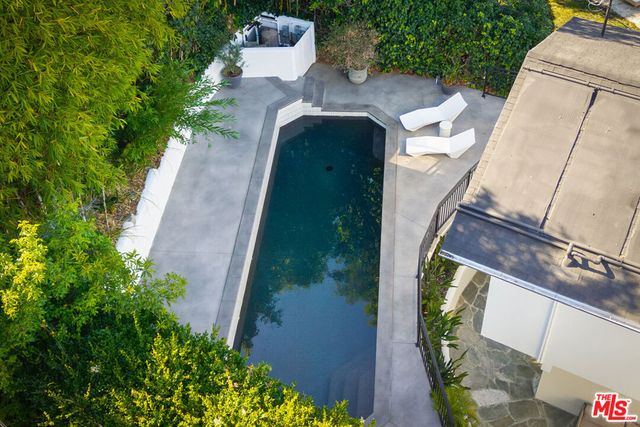 4041 Davana Road, Los Angeles, CA 91423