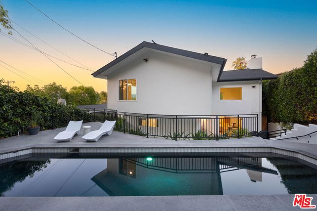 4041 Davana Road, Los Angeles, CA 91423