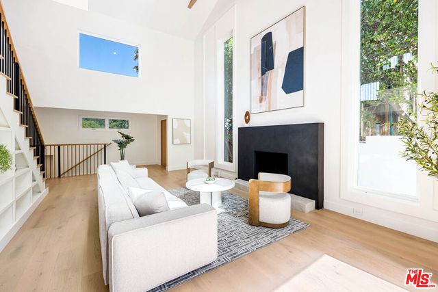 4041 Davana Road, Los Angeles, CA 91423