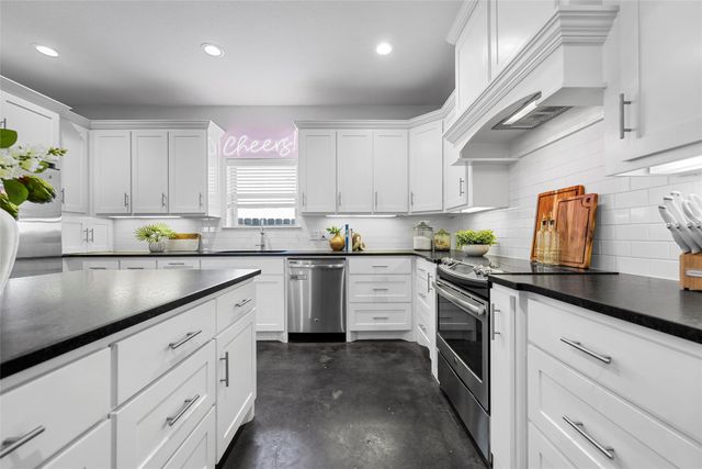 2016 S 11th Street, Waco, TX 76706