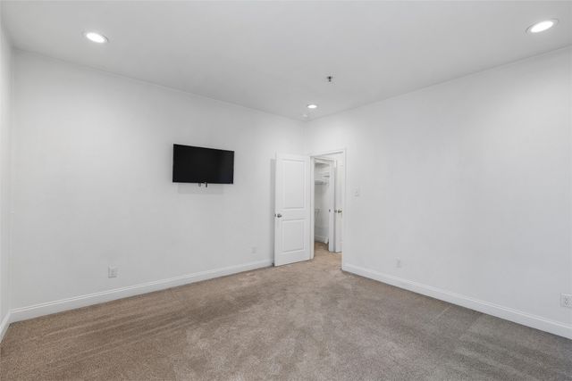 2016 S 11th Street, Waco, TX 76706