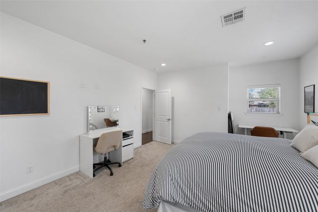 2016 S 11th Street, Waco, TX 76706