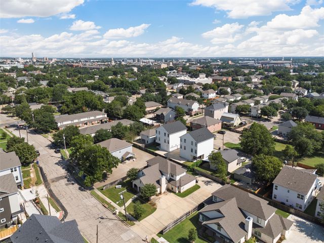 2016 S 11th Street, Waco, TX 76706