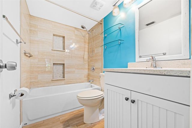 11 FAIRWAYS CIRCLE 11, Palm Coast, FL 32137