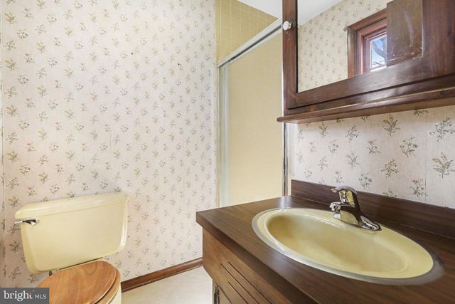 2 PLYMOUTH CIR, Hershey, PA 17033