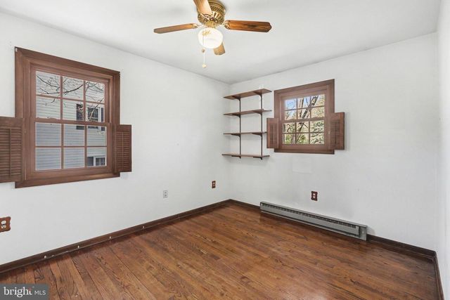 2 PLYMOUTH CIR, Hershey, PA 17033