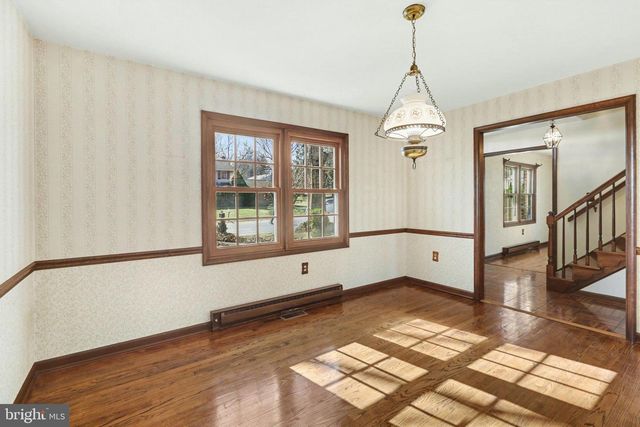 2 PLYMOUTH CIR, Hershey, PA 17033