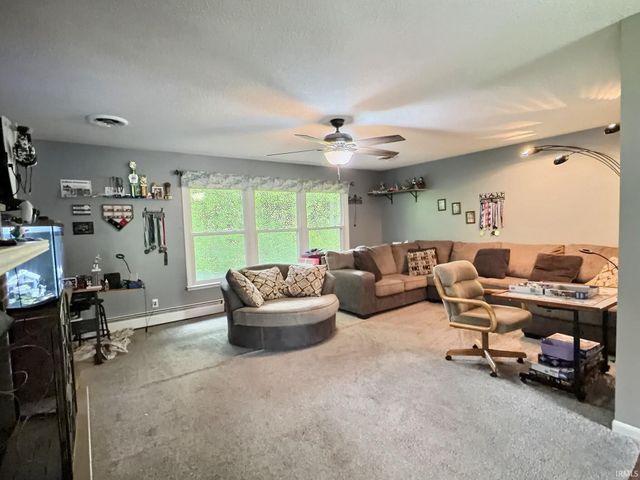 10520 W SR 32, Yorktown, IN 47396