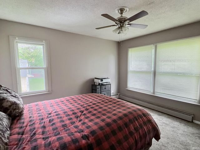 10520 W SR 32, Yorktown, IN 47396