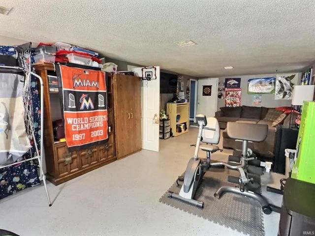 10520 W SR 32, Yorktown, IN 47396