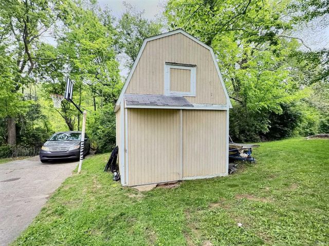 10520 W SR 32, Yorktown, IN 47396