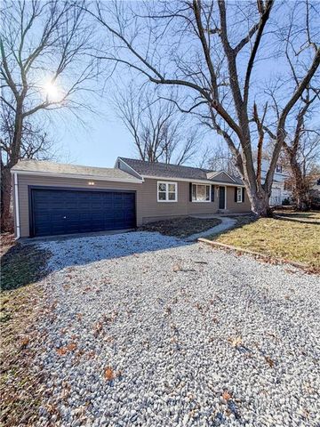 4823 NE 46th Street, Kansas City, MO 64117