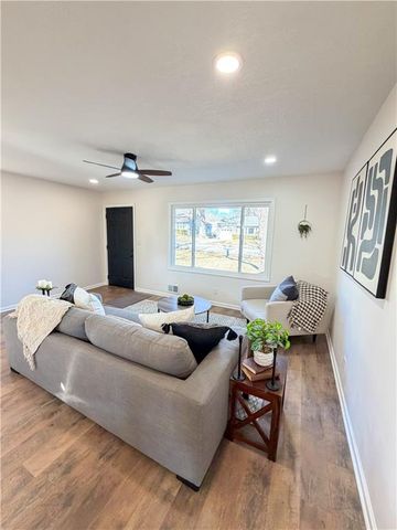 4823 NE 46th Street, Kansas City, MO 64117