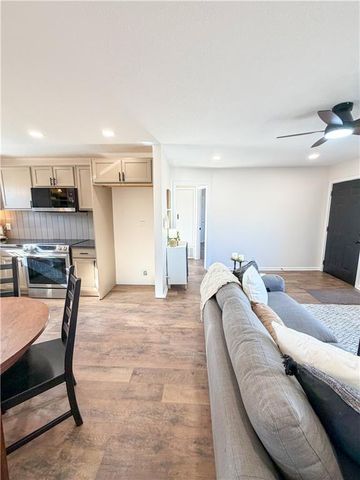 4823 NE 46th Street, Kansas City, MO 64117