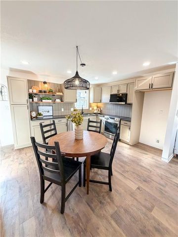 4823 NE 46th Street, Kansas City, MO 64117