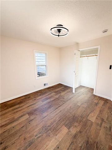 4823 NE 46th Street, Kansas City, MO 64117