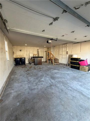 4823 NE 46th Street, Kansas City, MO 64117