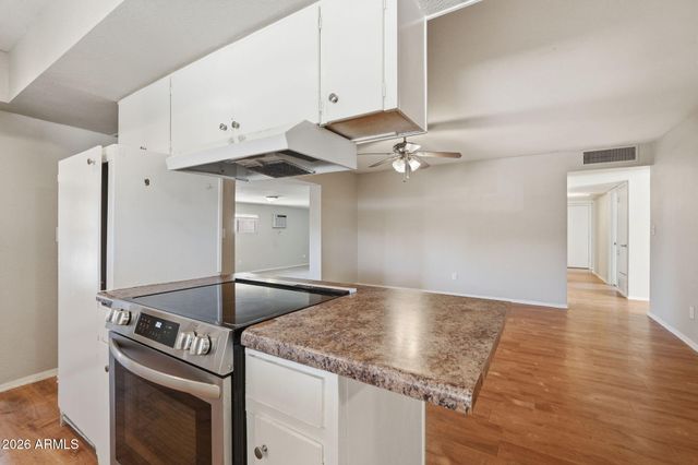 4028 W GARDENIA Avenue, Phoenix, AZ 85051