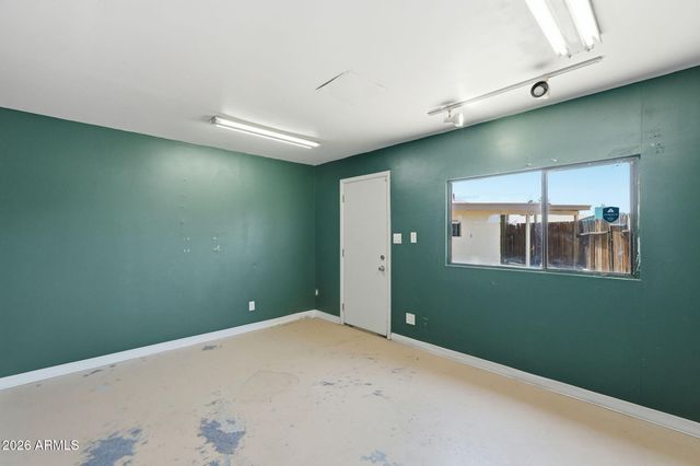 4028 W GARDENIA Avenue, Phoenix, AZ 85051