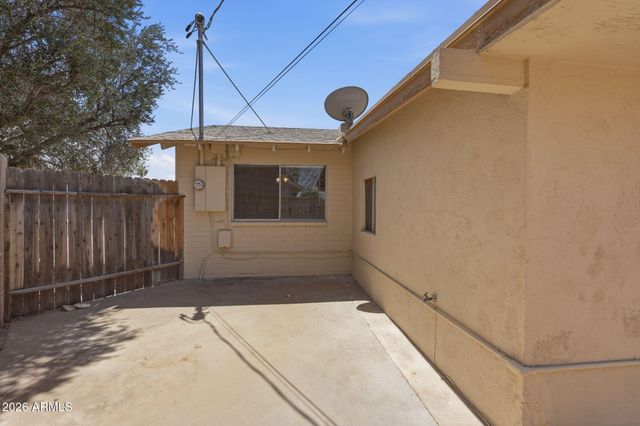 4028 W GARDENIA Avenue, Phoenix, AZ 85051