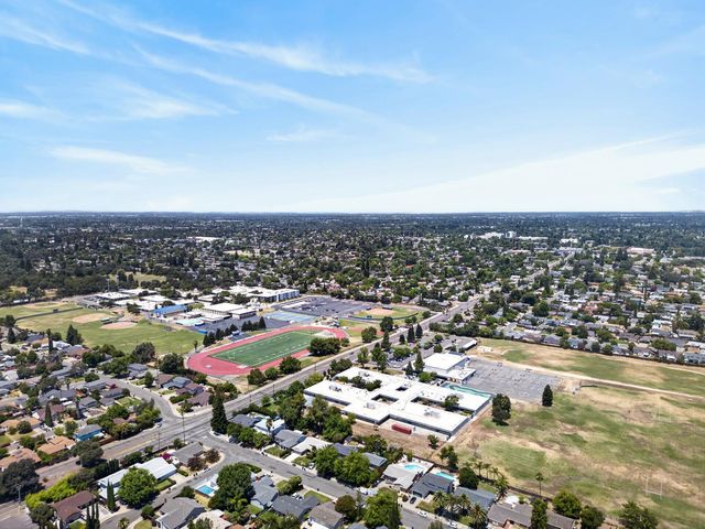 4620 Asheville Ct, Carmichael, CA 95608