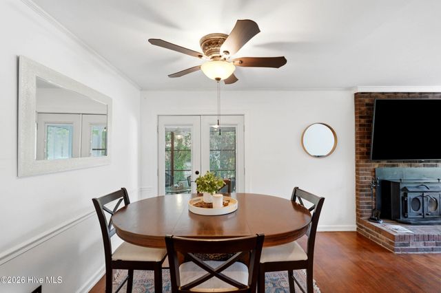 805 Adelaide Drive, Wilmington, NC 28412