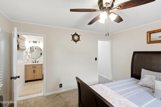 805 Adelaide Drive, Wilmington, NC 28412