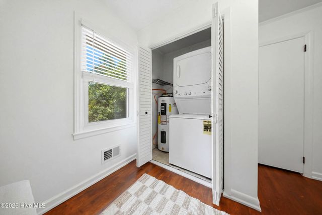 805 Adelaide Drive, Wilmington, NC 28412